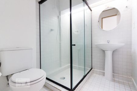 Banheiro de apartamento para alugar com 2 quartos, 60m² em Jardim das Laranjeiras, São Paulo