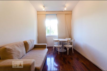 Sala de apartamento para alugar com 3 quartos, 80m² em Jardim Botânico, Rio de Janeiro