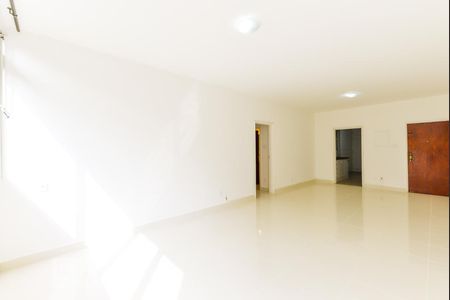 Sala de apartamento para alugar com 3 quartos, 121m² em Cerqueira César, São Paulo