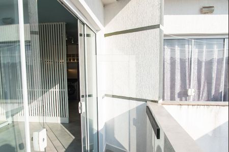Varanda da sala de apartamento para alugar com 1 quarto, 37m² em Cambuci, São Paulo