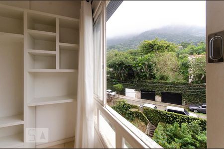 Vista externa da janela da sala de apartamento à venda com 2 quartos, 65m² em Jardim Botânico, Rio de Janeiro