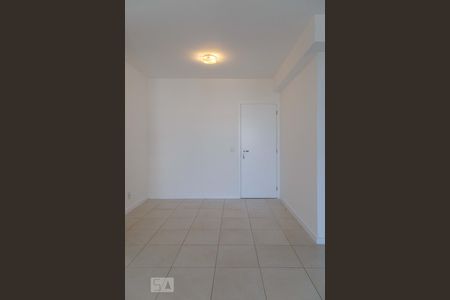 Sala de apartamento à venda com 2 quartos, 70m² em Barra da Tijuca, Rio de Janeiro