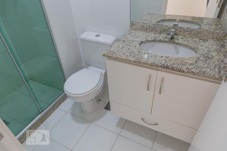 Banheiro social de apartamento à venda com 2 quartos, 70m² em Barra da Tijuca, Rio de Janeiro