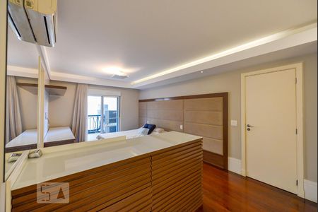 Suíte 1 de apartamento à venda com 3 quartos, 225m² em Alto de Pinheiros, São Paulo