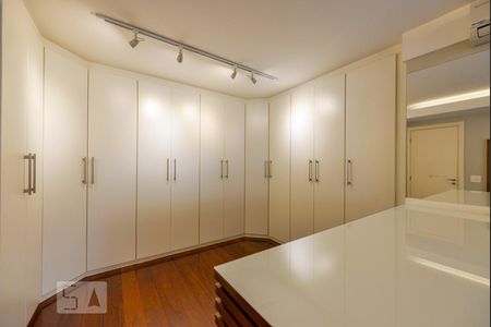 Suíte 1 de apartamento à venda com 3 quartos, 225m² em Alto de Pinheiros, São Paulo