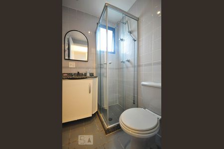 Banheiro suíte de apartamento à venda com 2 quartos, 50m² em Vila Andrade, São Paulo