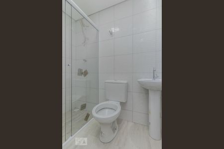 Banheiro de kitnet/studio para alugar com 1 quarto, 30m² em Jabaquara, São Paulo