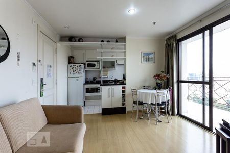 Sala de apartamento à venda com 2 quartos, 50m² em Vila Olímpia, São Paulo