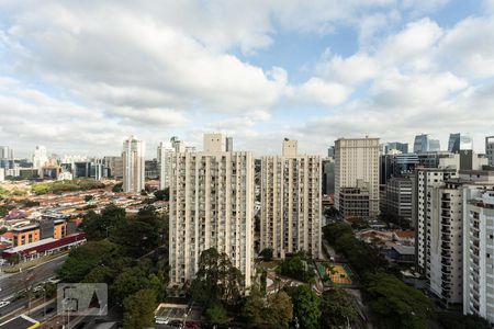 Vista de apartamento à venda com 2 quartos, 50m² em Vila Olímpia, São Paulo