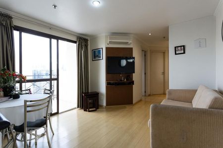 Sala de apartamento à venda com 2 quartos, 50m² em Vila Olímpia, São Paulo