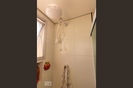 Banheiro de apartamento para alugar com 1 quarto, 48m² em Nova Piraju, São Paulo