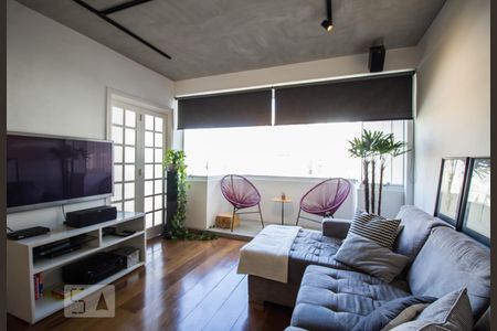 Sala de estar de apartamento à venda com 2 quartos, 119m² em Pinheiros, São Paulo