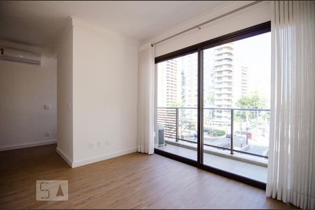 Sala de apartamento para alugar com 1 quarto, 57m² em Cambuí, Campinas