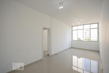 Sala de apartamento para alugar com 2 quartos, 70m² em Tijuca, Rio de Janeiro