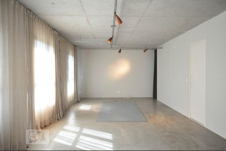 Sala de kitnet/studio à venda com 1 quarto, 70m² em Vila Indiana, São Paulo