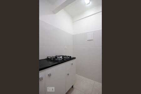 Cozinha de apartamento para alugar com 1 quarto, 29m² em República, São Paulo