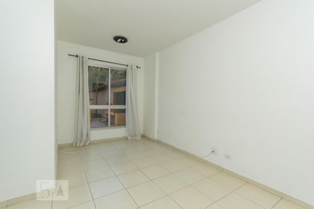 Sala de apartamento para alugar com 3 quartos, 62m² em Jardim Maria Estela, São Paulo