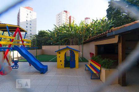 Vista da janela da sala de apartamento para alugar com 3 quartos, 62m² em Jardim Maria Estela, São Paulo