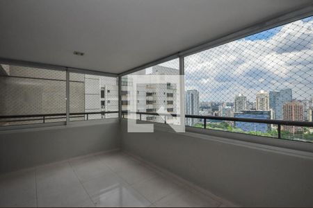 Varanda de apartamento à venda com 3 quartos, 196m² em Real Parque, São Paulo