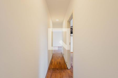 Corredor de apartamento para alugar com 3 quartos, 78m² em Pinheiros, São Paulo