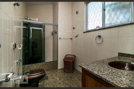 Banheiro Social de apartamento à venda com 3 quartos, 160m² em Tijuca, Rio de Janeiro