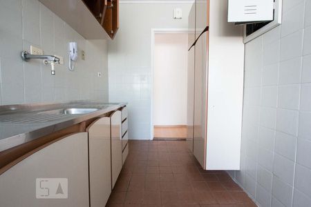 Cozinha de apartamento à venda com 2 quartos, 70m² em Real Parque, São Paulo