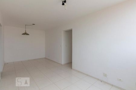 Sala de apartamento para alugar com 3 quartos, 68m² em Vila Alexandria, São Paulo