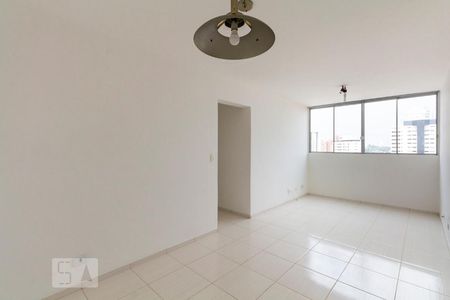 Sala de apartamento para alugar com 3 quartos, 68m² em Vila Alexandria, São Paulo