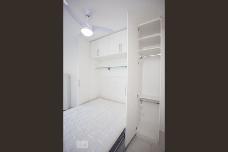 ARMARIOS QUARTO de apartamento para alugar com 1 quarto, 55m² em Barra da Tijuca, Rio de Janeiro