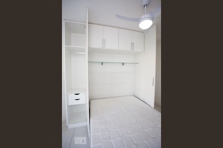 ARMARIOS QUARTO de apartamento para alugar com 1 quarto, 55m² em Barra da Tijuca, Rio de Janeiro