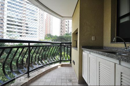 Varanda gourmet de apartamento à venda com 4 quartos, 158m² em Vila Andrade, São Paulo