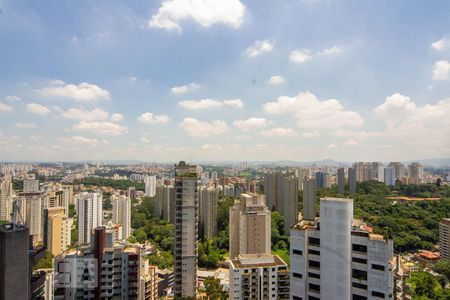 Vista de apartamento para alugar com 3 quartos, 127m² em Vila Suzana, São Paulo