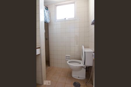 Banheiro de apartamento à venda com 1 quarto, 40m² em Centro, Campinas