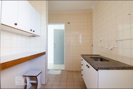 Cozinha de apartamento à venda com 1 quarto, 40m² em Centro, Campinas