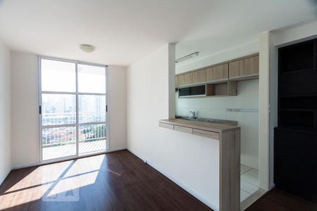 Sala de apartamento para alugar com 2 quartos, 67m² em Vila São Paulo, São Paulo