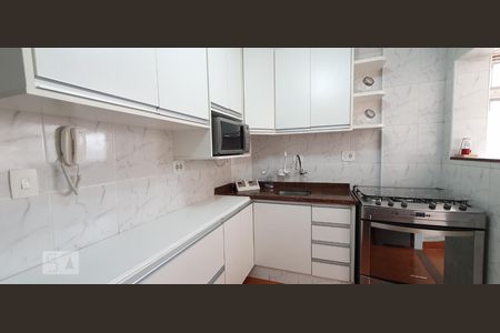 Cozinha de apartamento à venda com 3 quartos, 98m² em Vila Romana, São Paulo