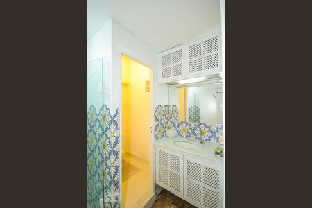 Banheiro  de apartamento à venda com 3 quartos, 120m² em Copacabana, Rio de Janeiro