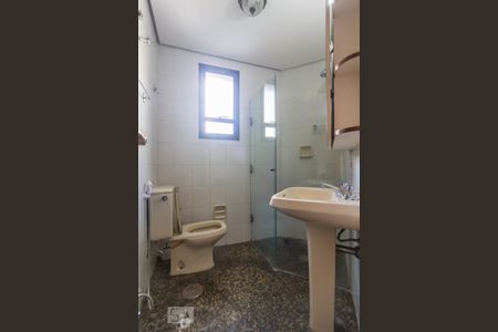 Banheiro de apartamento para alugar com 3 quartos, 100m² em Santa Cecília, São Paulo
