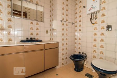 Banheiro de apartamento à venda com 2 quartos, 90m² em Grajaú, Rio de Janeiro