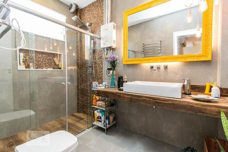Banheiro de apartamento à venda com 2 quartos, 70m² em Tijuca, Rio de Janeiro