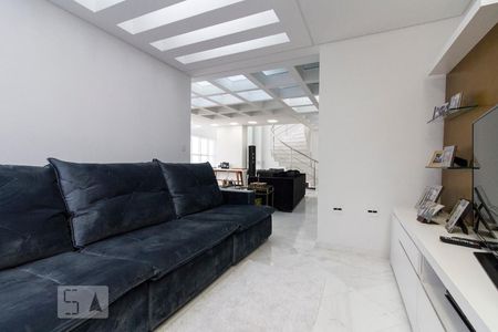 Sala de TV  de apartamento para alugar com 4 quartos, 380m² em Jardim Avelino, São Paulo