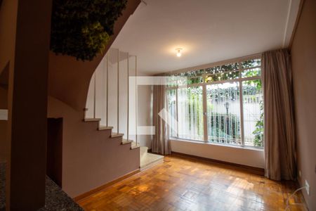 Sala de casa à venda com 3 quartos, 200m² em Vila Cordeiro, São Paulo