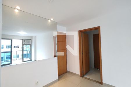 Sala de apartamento para alugar com 2 quartos, 68m² em Jacarepaguá, Rio de Janeiro