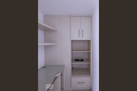 Escritório de apartamento à venda com 3 quartos, 100m² em Vila Ipojuca, São Paulo