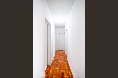 Corredor Quartos  de apartamento para alugar com 3 quartos, 107m² em Santo Amaro, São Paulo