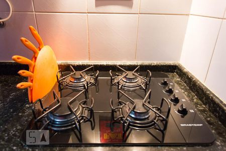 Cozinha de apartamento para alugar com 1 quarto, 30m² em Cerqueira César, São Paulo