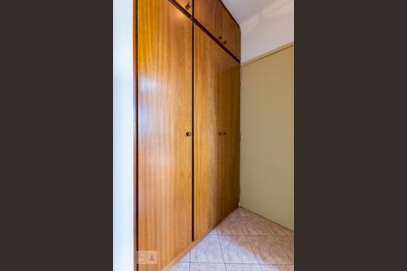 Corredor de apartamento para alugar com 3 quartos, 78m² em Vila Rossi, Campinas