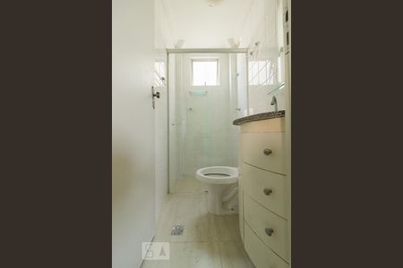 Banheiro de apartamento à venda com 2 quartos, 76m² em João Pinheiro, Belo Horizonte