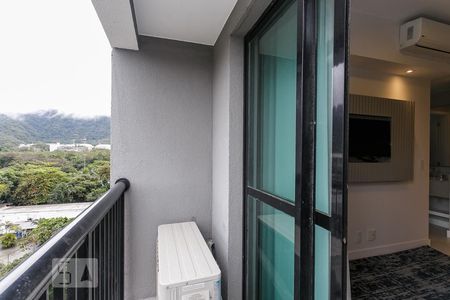 Sacada de kitnet/studio para alugar com 1 quarto, 55m² em Jacarepaguá, Rio de Janeiro