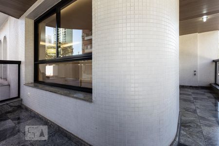 Varanda de apartamento para alugar com 3 quartos, 145m² em Indianópolis, São Paulo